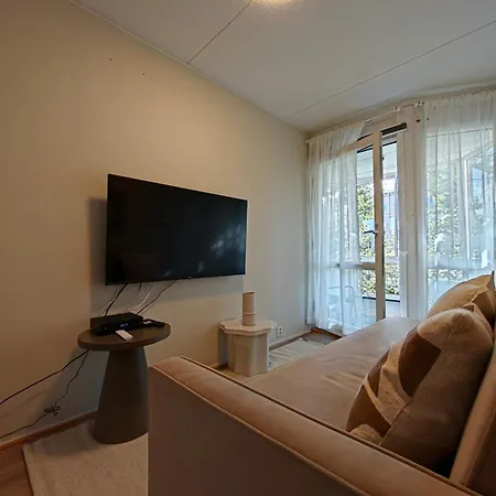 Sg3 - 2br Renovated Lägenhet *