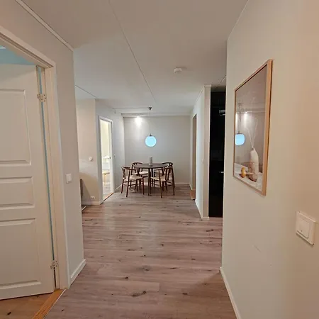 Sg3 - 2br Renovated Lägenhet